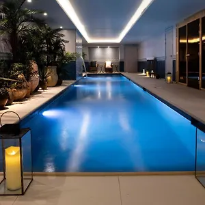 4* מלון Monte Cristo