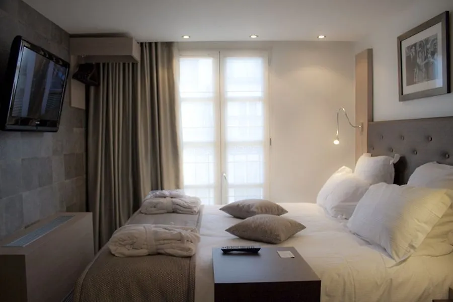 Hotel Maxim Opera Paris France