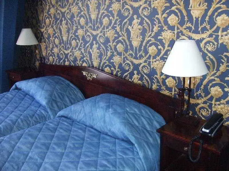 Hotel Maxim Opera Paris 4*,  France